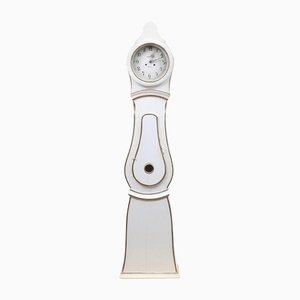 Weiße antike schwedische Mora Uhr in Weiß, 1800er