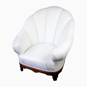 Schwedischer Art Deco Shellback Sessel aus weißem italienischem Leder mit geriffelter Dekoration