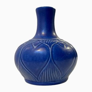 Vaso in ceramica smaltata blu di Eva Sjögren per L. Hjorth, anni '50