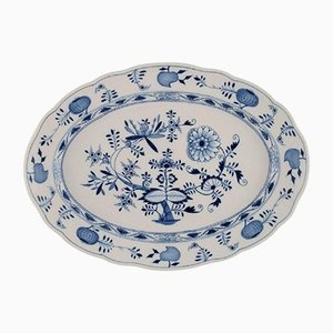 Piatto da portata a cipolla blu antico in porcellana dipinta a mano di Meissen