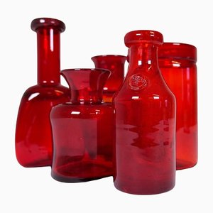 Vases Mid-Century Rouges par Erik Hoglund pour Kosta, Suède, 1960s, Set de 5