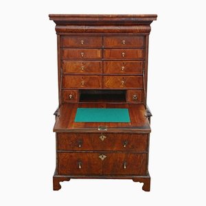 Commode Queen Anne en Noyer Marqueté, Début 18ème Siècle