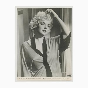 Fotografía de Marilyn Monroe posando en el estudio, años 50