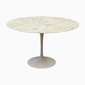 Tulip Round Dining Table in Marble by Eero Saarinen for Knoll Inc. / Knoll International, 1960s