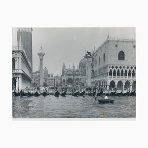 Erich Andres, Venedig: Hafen mit Gondeln, Italien, 1955, Schwarz-Weiß-Fotografie