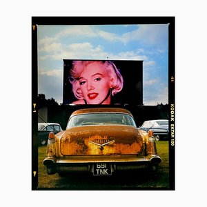 Cadillac im Drive-In, Goodwood, 2021, Lebensstil Farbfoto