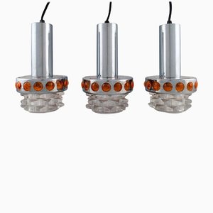 Lámparas colgantes holandesas de metal cromado y vidrio artístico, años 70. Juego de 3