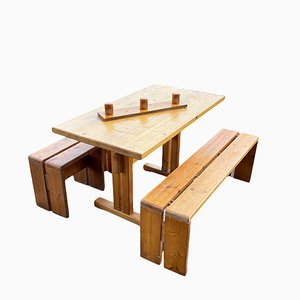 Mesa de comedor, taburetes y banco de Charlotte Perriand para Les Arcs. Juego de 5