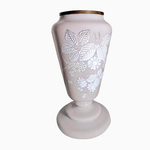 Vase Style Liberty en Verre Opalin Gris avec Fleurs Peintes à la Main, France