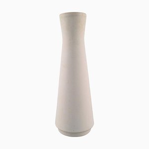 Vase aus weiß glasierter Keramik von European Studio Ceramicist