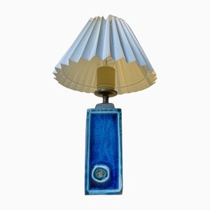 Italienische Mid-Century Tischlampe aus Keramik mit blauer Glasur, 1960er