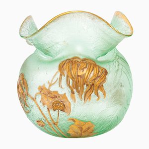 Kugelförmige Art Nouveau Vase aus Milchglas von Mont-Joye