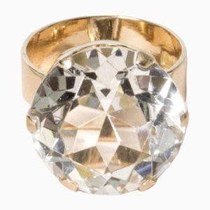 Ring aus Gold & Bergkristall von Turun Hopea