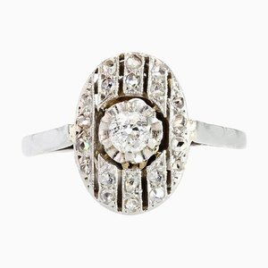 Art Deco Ovaler Ring aus 18 Karat Weißgold mit Diamanten, 1930er
