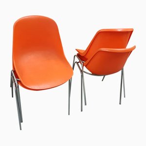 Orange Stapelbare Esszimmerstühle von Eero Aarnio für Asko, 4er Set