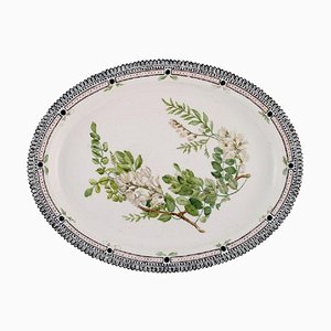 Large Flora Danica Serving Dish in Hand-Painted Porcelain from Royal Copenhagen