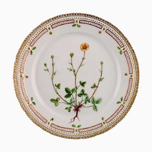 Assiette Flora Danica en Porcelaine Peinte à la Main avec Fleurs de Royal Copenhagen