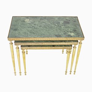 Tavolini ad incastro Mid-Century in marmo e ottone, anni '60, set di 3