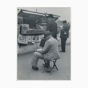 Fotografia in bianco e nero di un uomo, anni '50