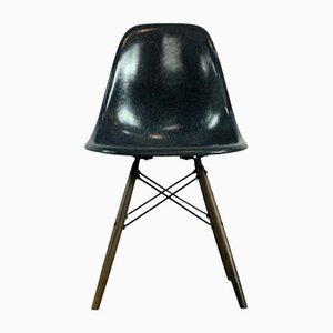 Marineblauer DSW Beistellstuhl von Eames für Herman Miller