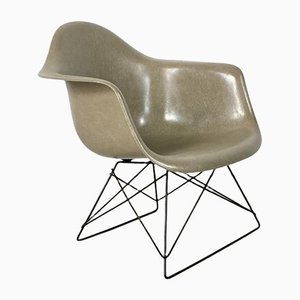 Sedia LAR grigio chiaro di Eames per Herman Miller