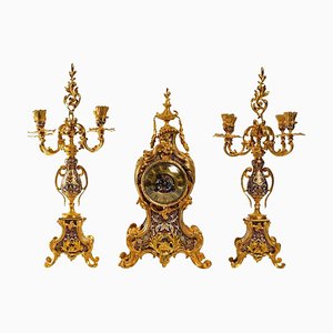 Louis XV Mantel aus vergoldeter Bronze und Cloisonné Emaille, 3er Set