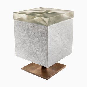 Mesa Cube de mármol de Jonathan Hansen