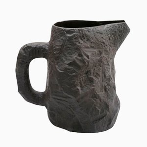 Pichet en Basalte Noir de la Série Crockery par Max Lamb pour 1882 Ltd