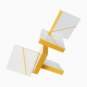 Daniel Tostivint, Sin título, 2021, Escultura de cuadrados ensamblados, madera
