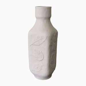 Weiße Vase aus Biskuitporzellan von Hutschenreuther, 1970er