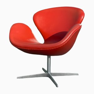 Red Leather 3320 Swan Chair by Arne Jacobsen for Fritz Hansen, 1998