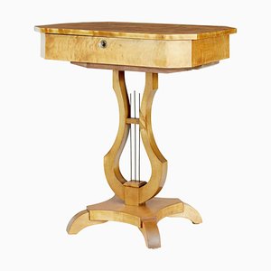 Tavolino di servizio antico a forma di lira in betulla, Svezia