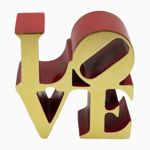 Escultura After Robert Indiana, Love Red Gold, 2018