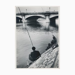 Fotografia in bianco e nero di pescatori, anni '50