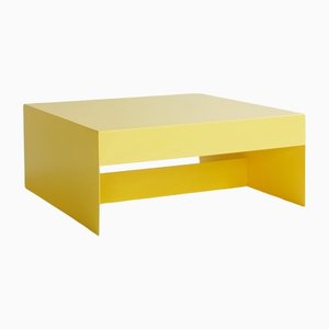 Mesa de centro Single Form amarilla de & New