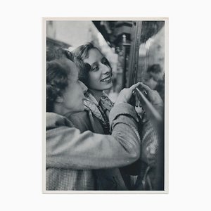 Mujer, años 50, fotografía en blanco y negro