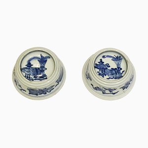 Saleros chinos de porcelana azul y blanca de Kangxi. Juego de 2