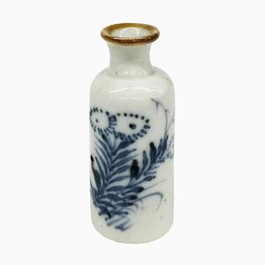 Jarrón chino pequeño de porcelana azul y blanca, Kangxi