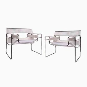 Bauhaus Cavallina Bianca Wassily B3 Lounge Chair by Marcel Breuer for Knoll Studio, Set of 2