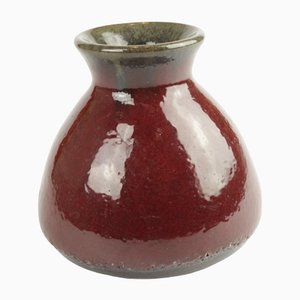 Vaso smaltato color rosso scuro di Otto Klaesson per Höganäs