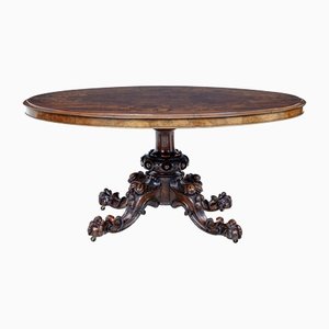 Tavolo in legno di noce intarsiato, XIX secolo