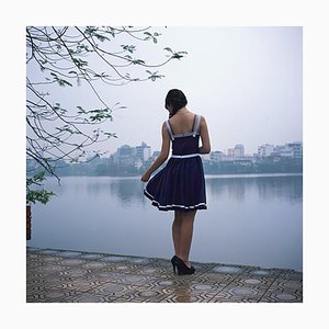 Éric Bénard, The Girl by the Lake, Hanoi, Vietnam, 2013, Fotografie