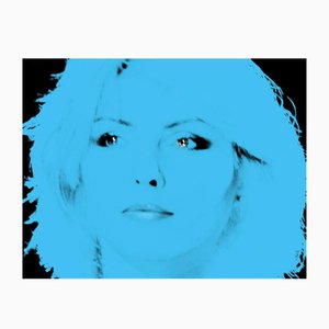 Batik, Blondie Blue, 2020, Fotografia a colori