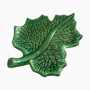 Kleine glasierte grüne Keramikvase in Blatt-Optik von Vallauris France