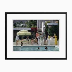 Slim Aarons, Poolside Gathering, 1970, Photographie Couleur