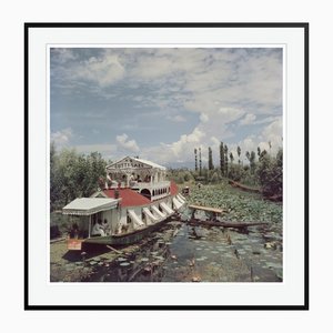 Slim Aarons, Jhelum River, 1961, Fotografía a color