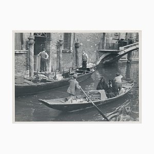 Fotografia in bianco e nero di Gondole, Italia, anni '50