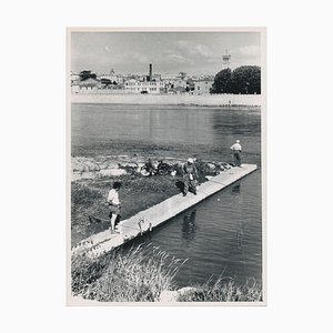 Fotografía en blanco y negro de pescadores, años 50