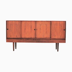 Aparador vintage de madera de Henning Kjaernulf