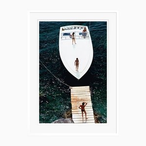 Slim Aarons, Speedboot Landing, 1973, Farbfotografie